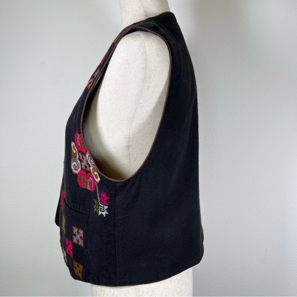 Embroidered Vest Women's Small* Retro Cross Stitch Black Pink Red Granny Core - Picture 2 of 12